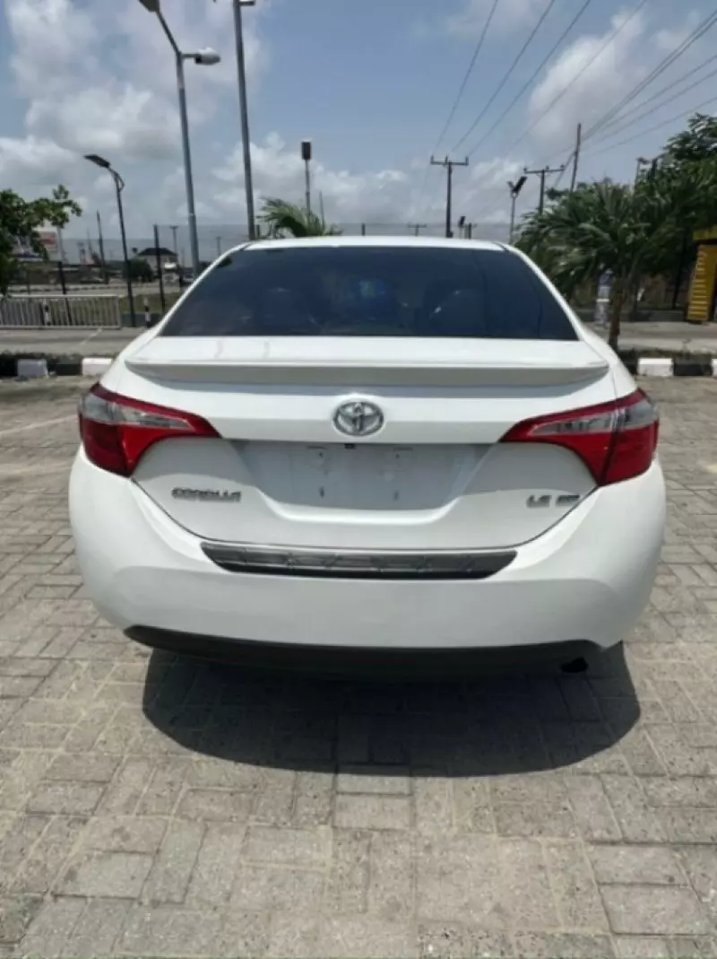 Toyota Corolla   - 2014