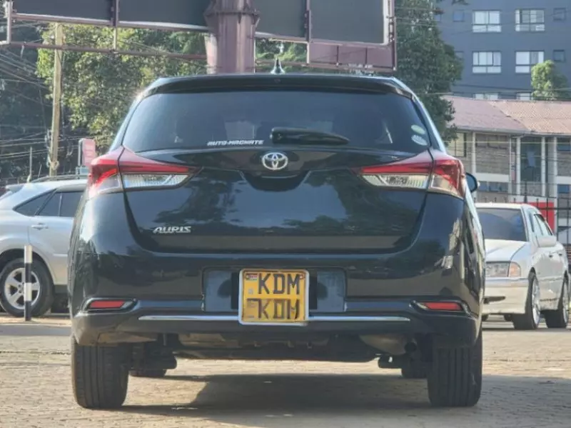 TOYOTA Auris   - 2016