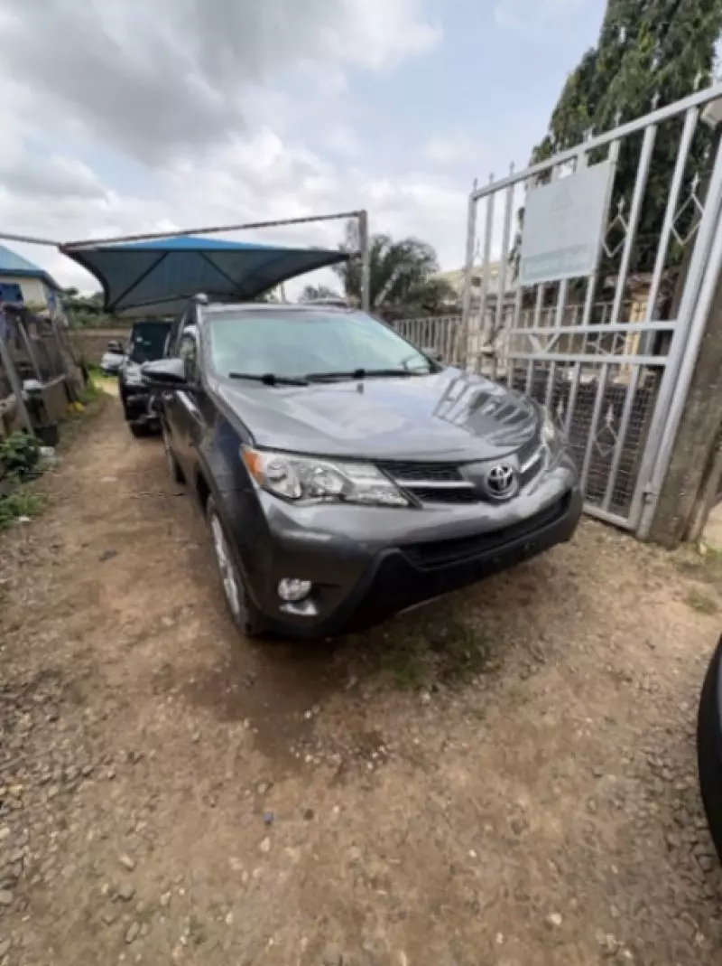 TOYOTA RAV4 - 2013