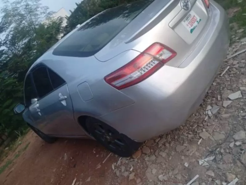 Toyota Camry - 2010