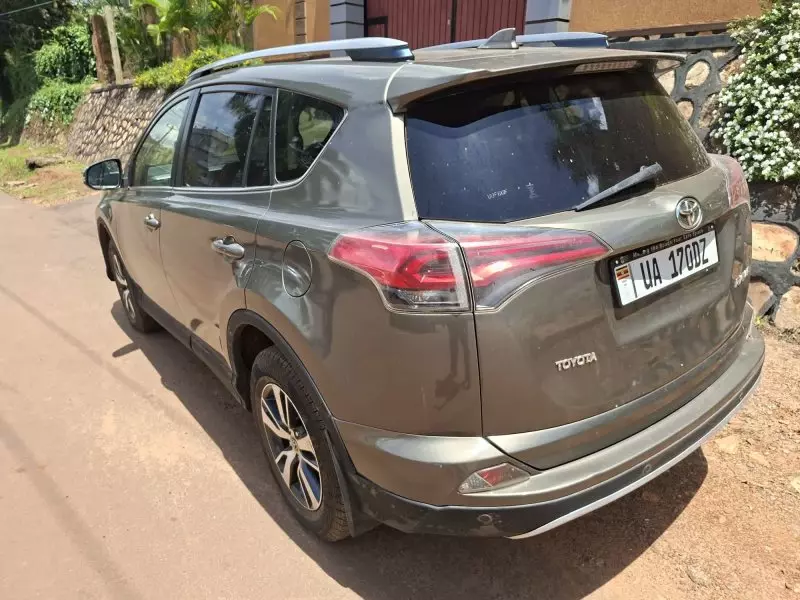 Toyota RAV 4   - 2018