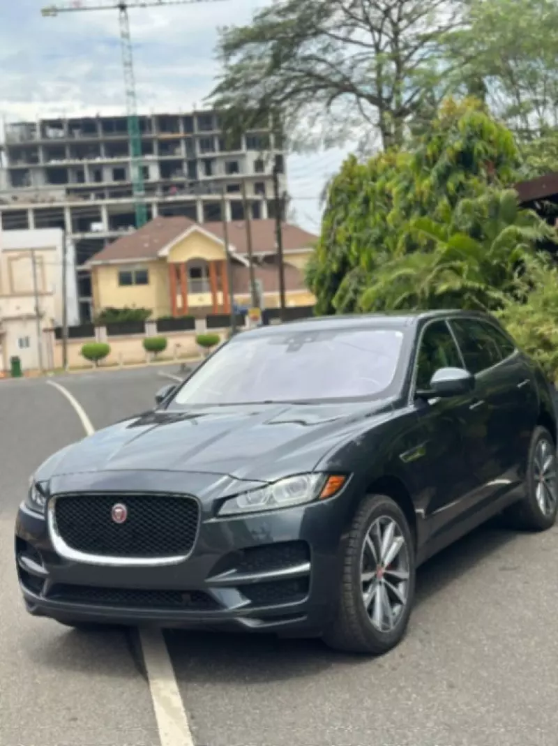 Jaguar F-Pace   - 2018
