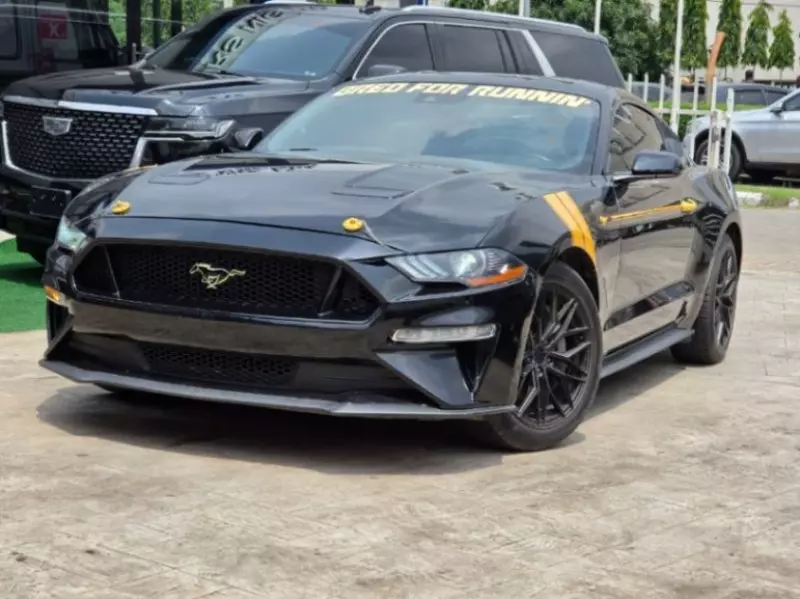 Ford Mustang   - 2022