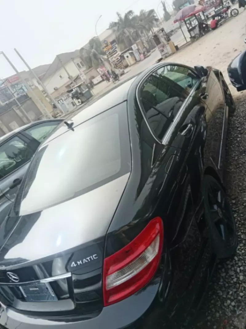 Mercedes-Benz C-Class   - 2009