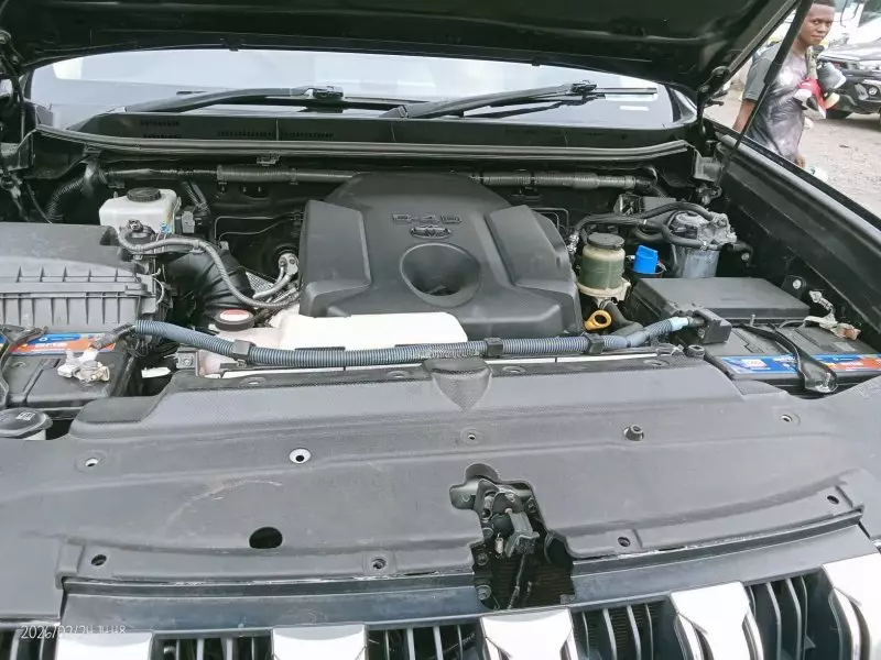 Toyota Landcruiser Prado   - 2016