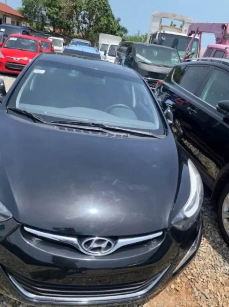Hyundai Elantra   - 2015