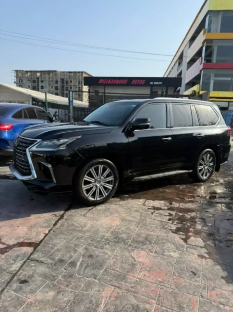 Lexus LX   - 2016