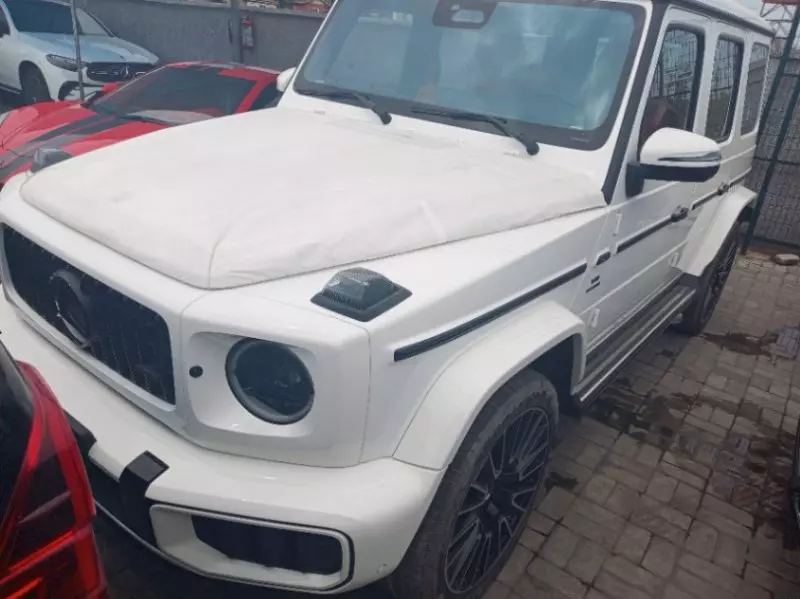 Mercedes-Benz G 63 AMG   - 2025