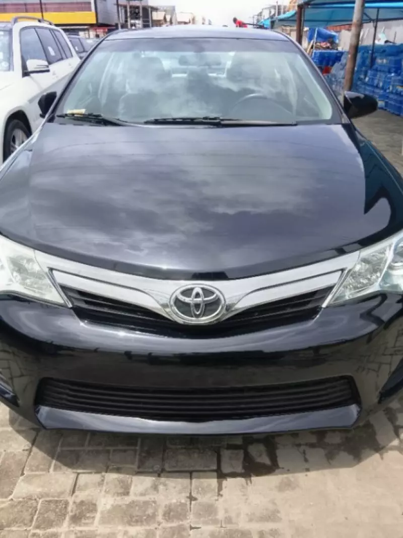 Toyota Camry   - 2012