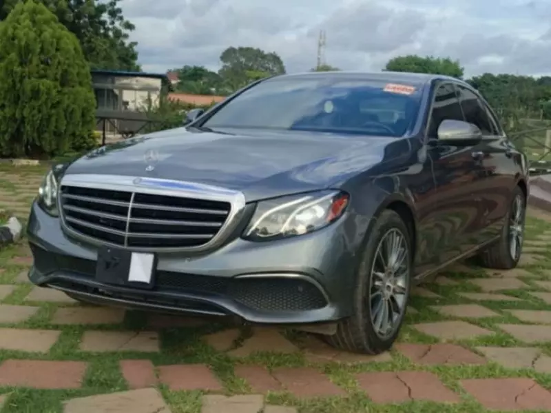 Mercedes-Benz E 300   - 2017