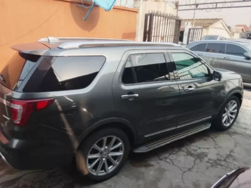 Ford Explorer LTD 3.5L   - 2016