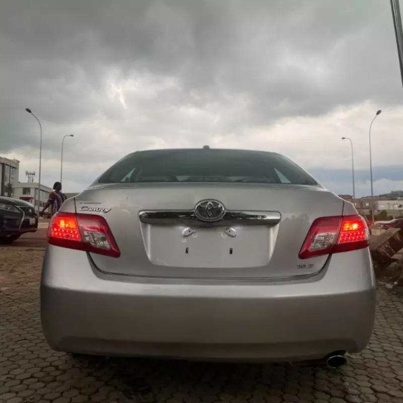 TOYOTA camry - 2011