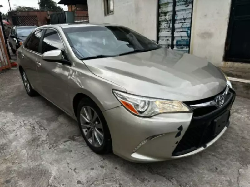 Toyota Camry   - 2015