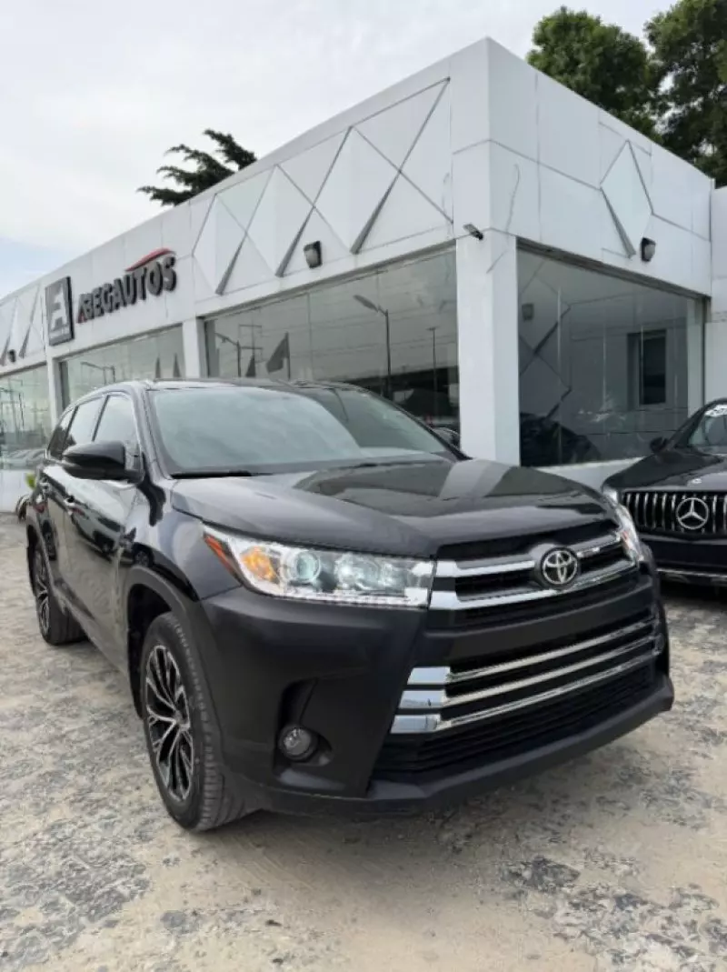 Toyota Highlander   - 2015