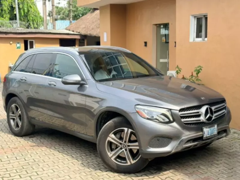 Mercedes-Benz GLC 300   - 2019