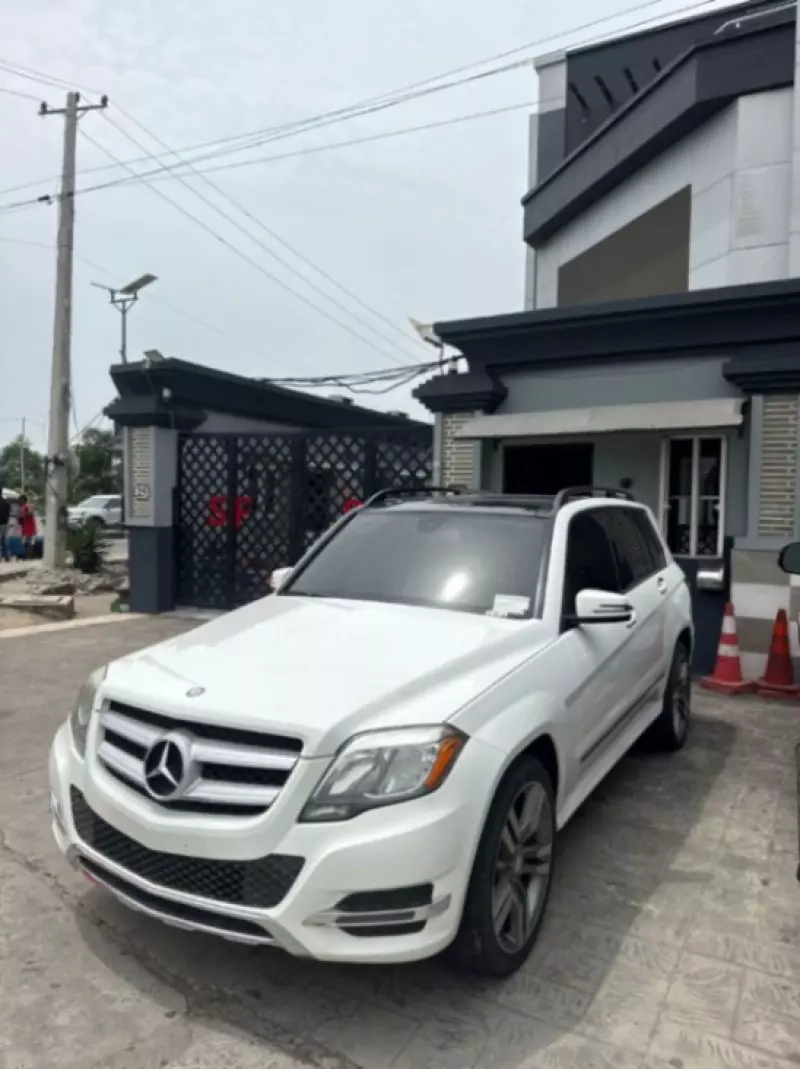 Mercedes-Benz GLK 350   - 2014