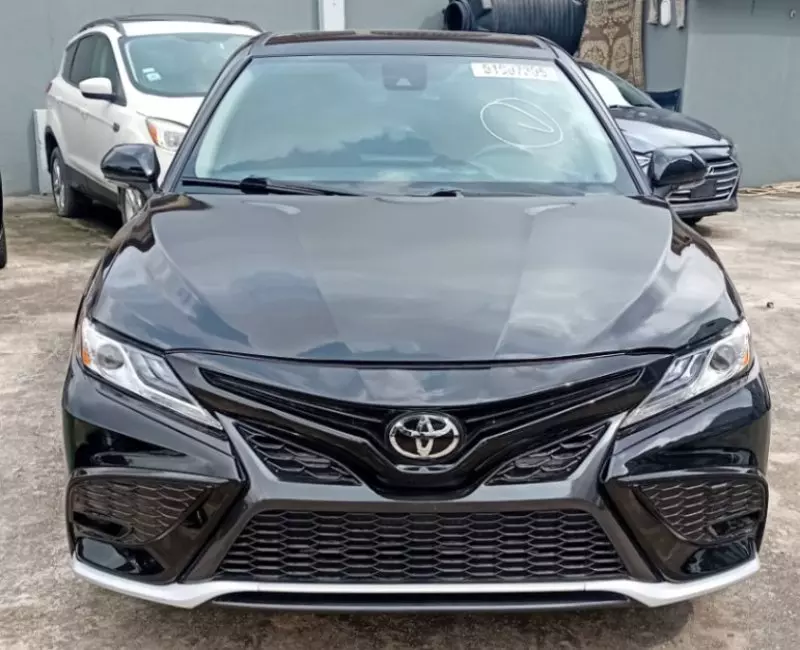 Toyota Camry - 2021