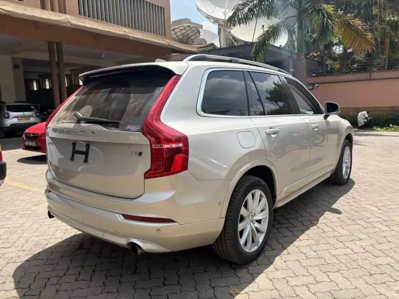 Volvo XC90   - 2016