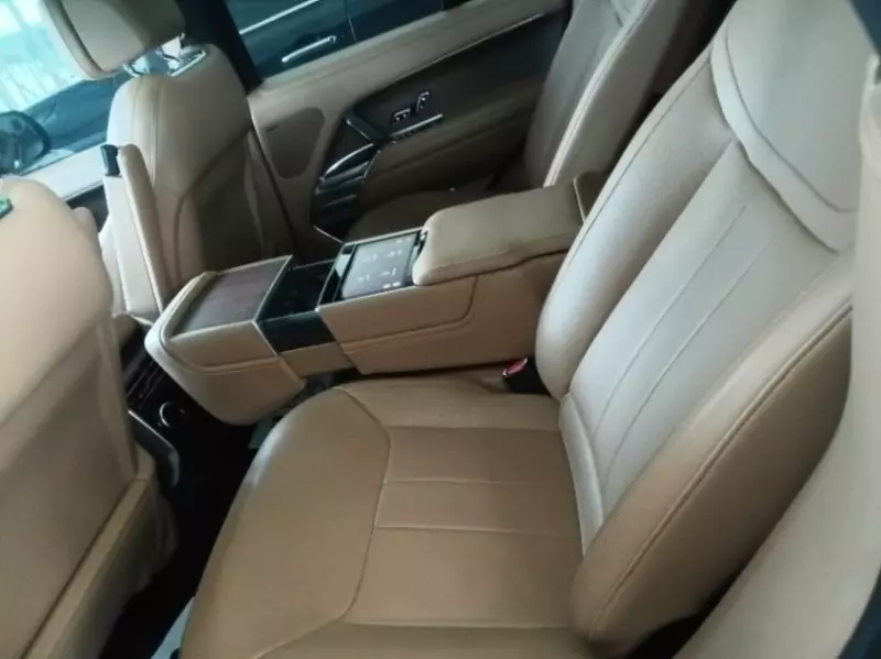 RANGE ROVER Bespoke    - 2024