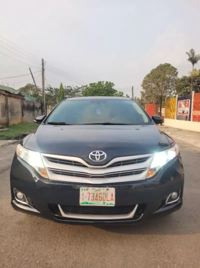 Toyota Venza   - 2013