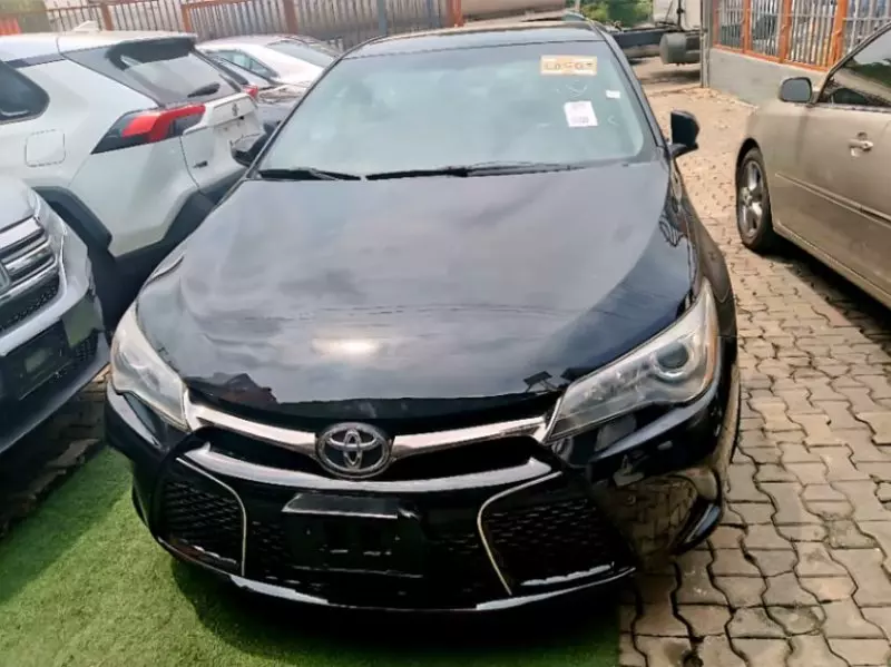 Toyota Camry   - 2017