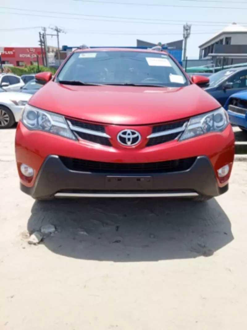 TOYOTA RAV4 - 2015
