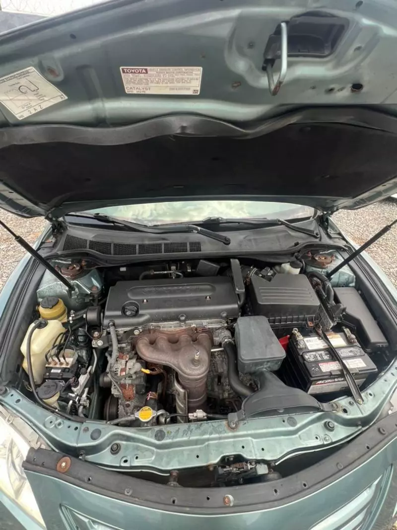 Toyota Camry   - 2009