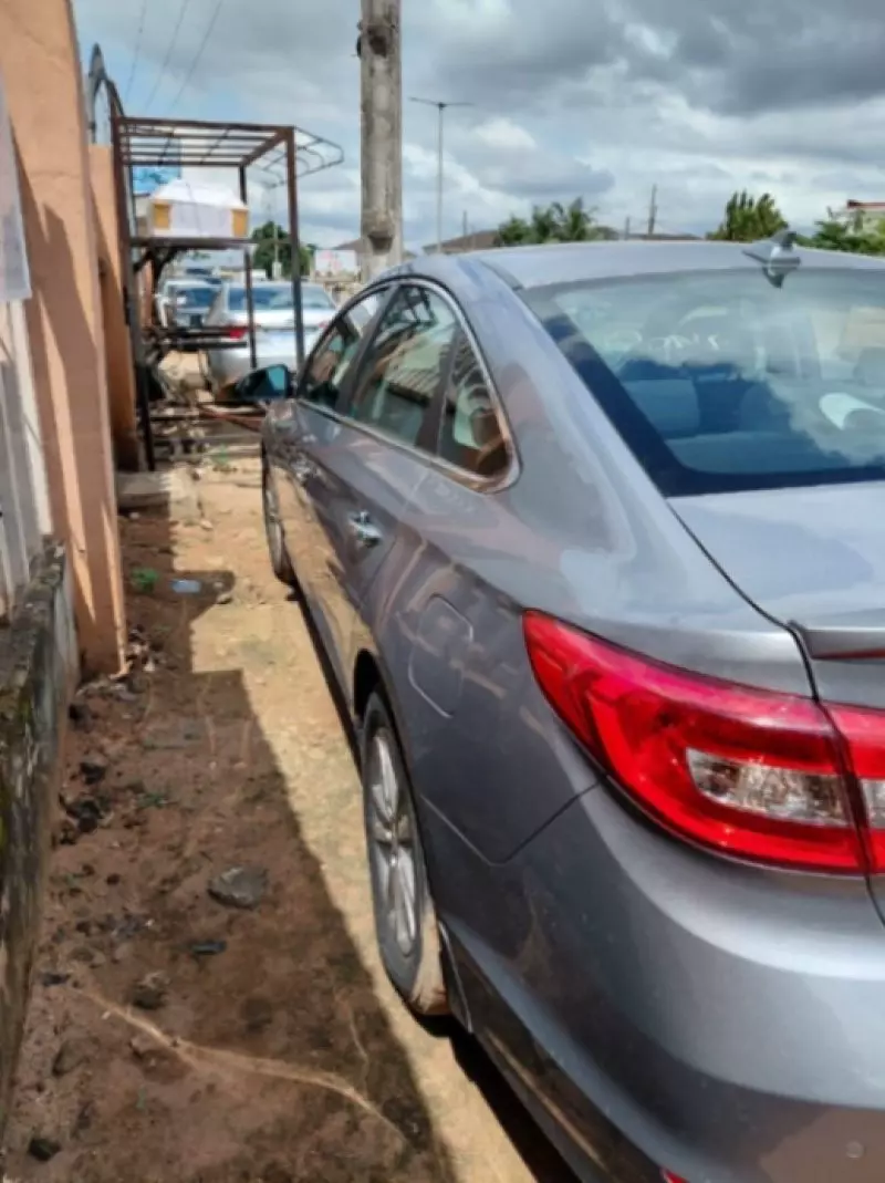 Hyundai Sonata   - 2016