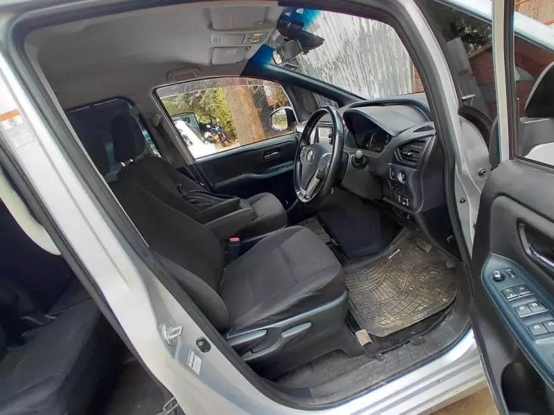 TOYOTA Noah   - 2016