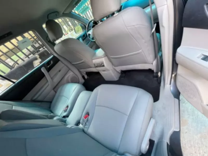 Toyota Highlander   - 2013