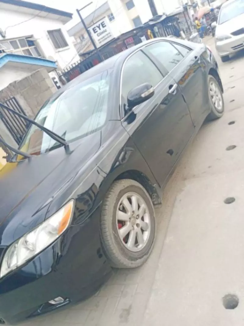 Toyota Camry   - 2008