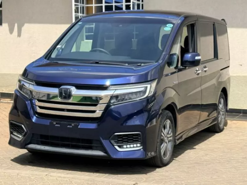 Honda Stepwgn Spada   - 2018