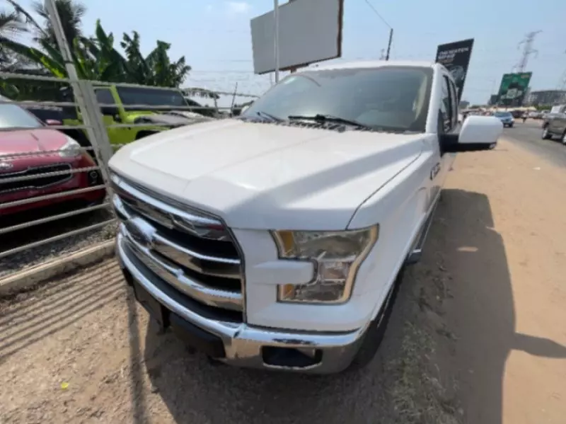 Ford F-150   - 2015