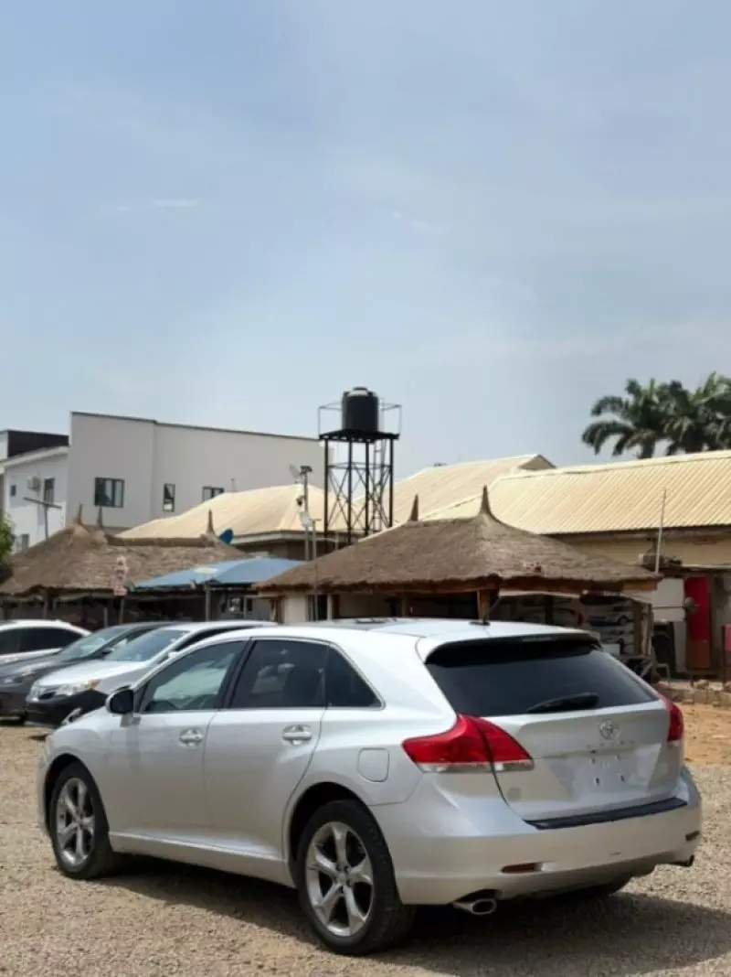 Toyota Venza   - 2010