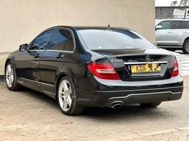 Mercedes-Benz C 200   - 2013