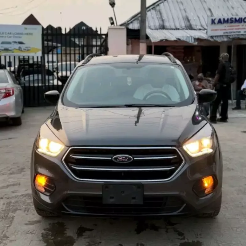 Ford Escape   - 2018