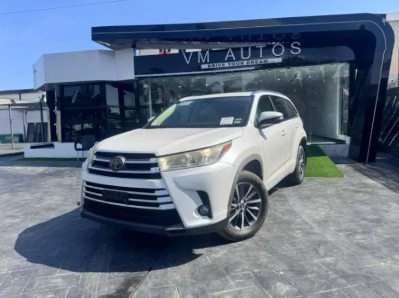 Toyota Highlander   - 2018