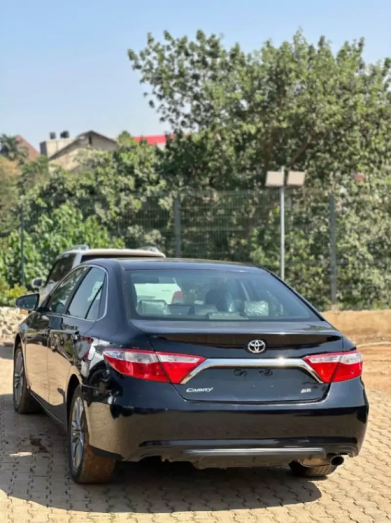 Toyota Camry   - 2016