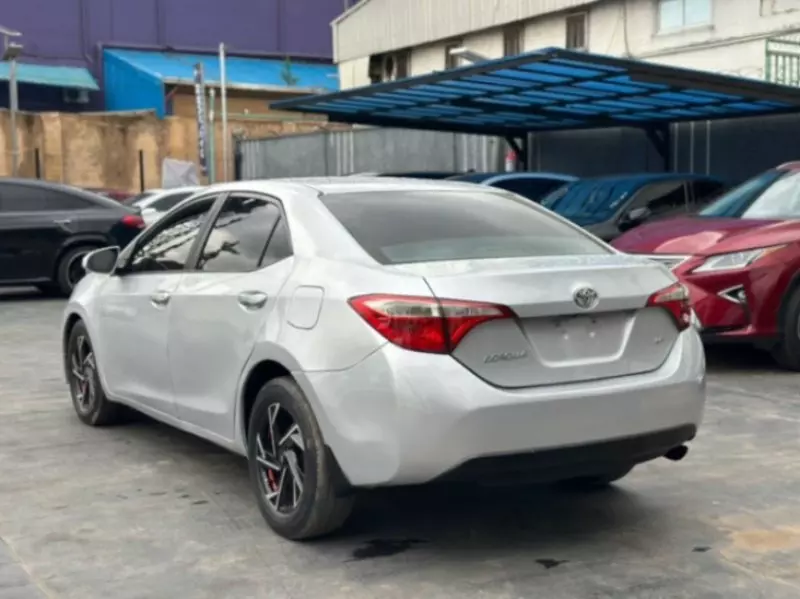 Toyota Corolla   - 2014