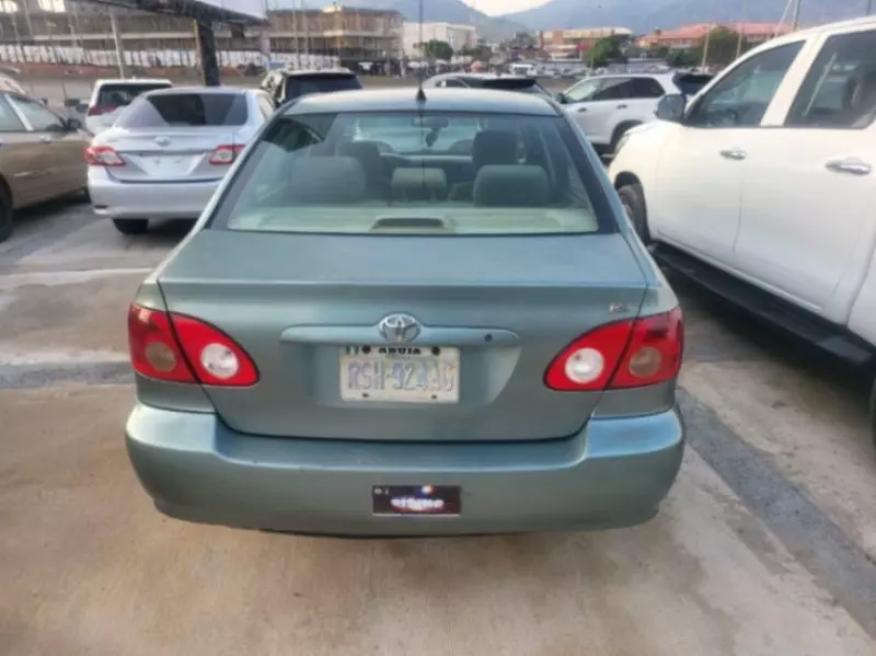 Toyota Corolla   - 2006