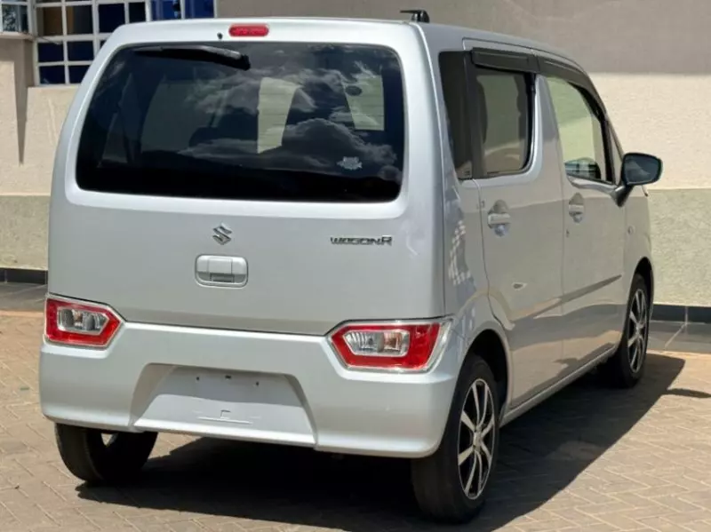 SUZUKI Wagon R   - 2018