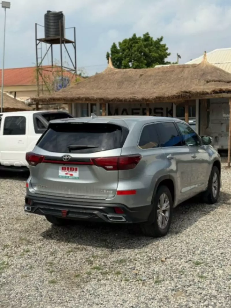 Toyota Highlander - 2015