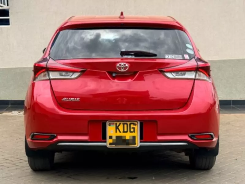 TOYOTA Auris   - 2014