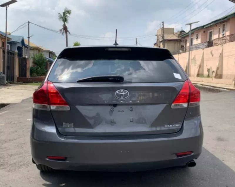 Toyota Venza   - 2012