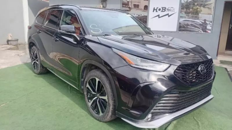 TOYOTA Highlander Hybrid   - 2021