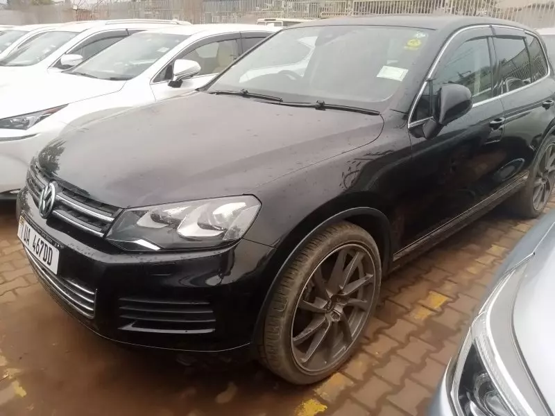 Volkswagen Touareg   - 2011