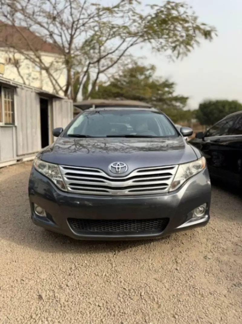 Toyota Venza   - 2011
