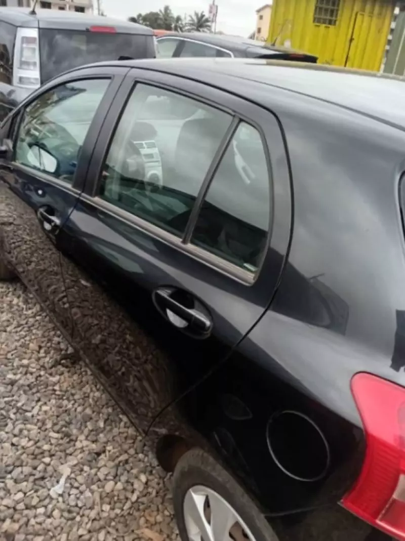 Toyota Yaris   - 2010