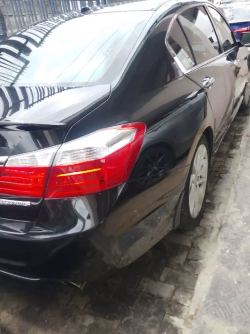 Honda Accord   - 2015