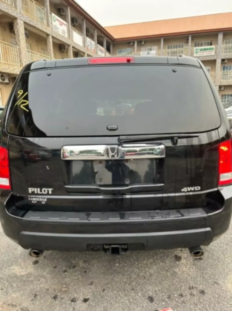 Honda Pilot   - 2011